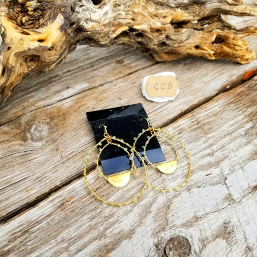 NEW! CCD HAMMERED METAL & BEADED HOOP EARRINGS! - Picture 2 of 5